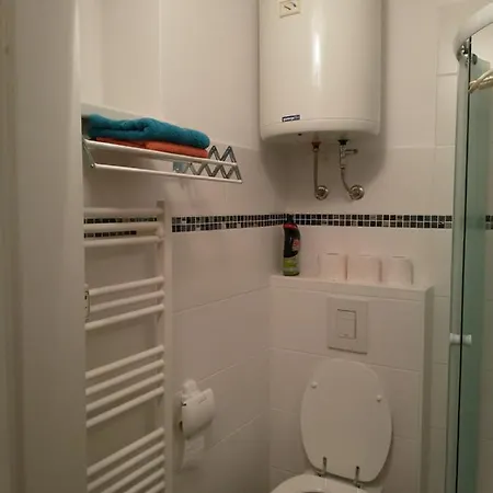 Apartman Persia 1 *