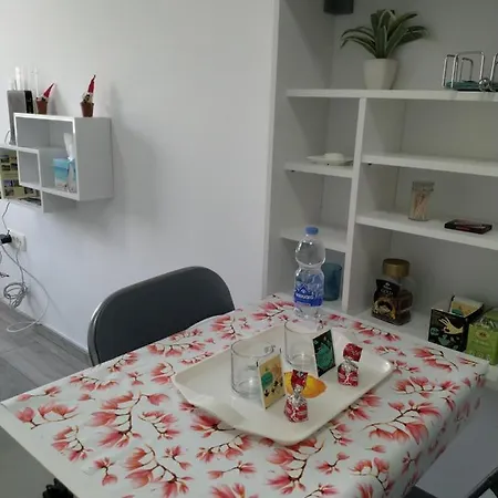 Apartman Persia 1 *
